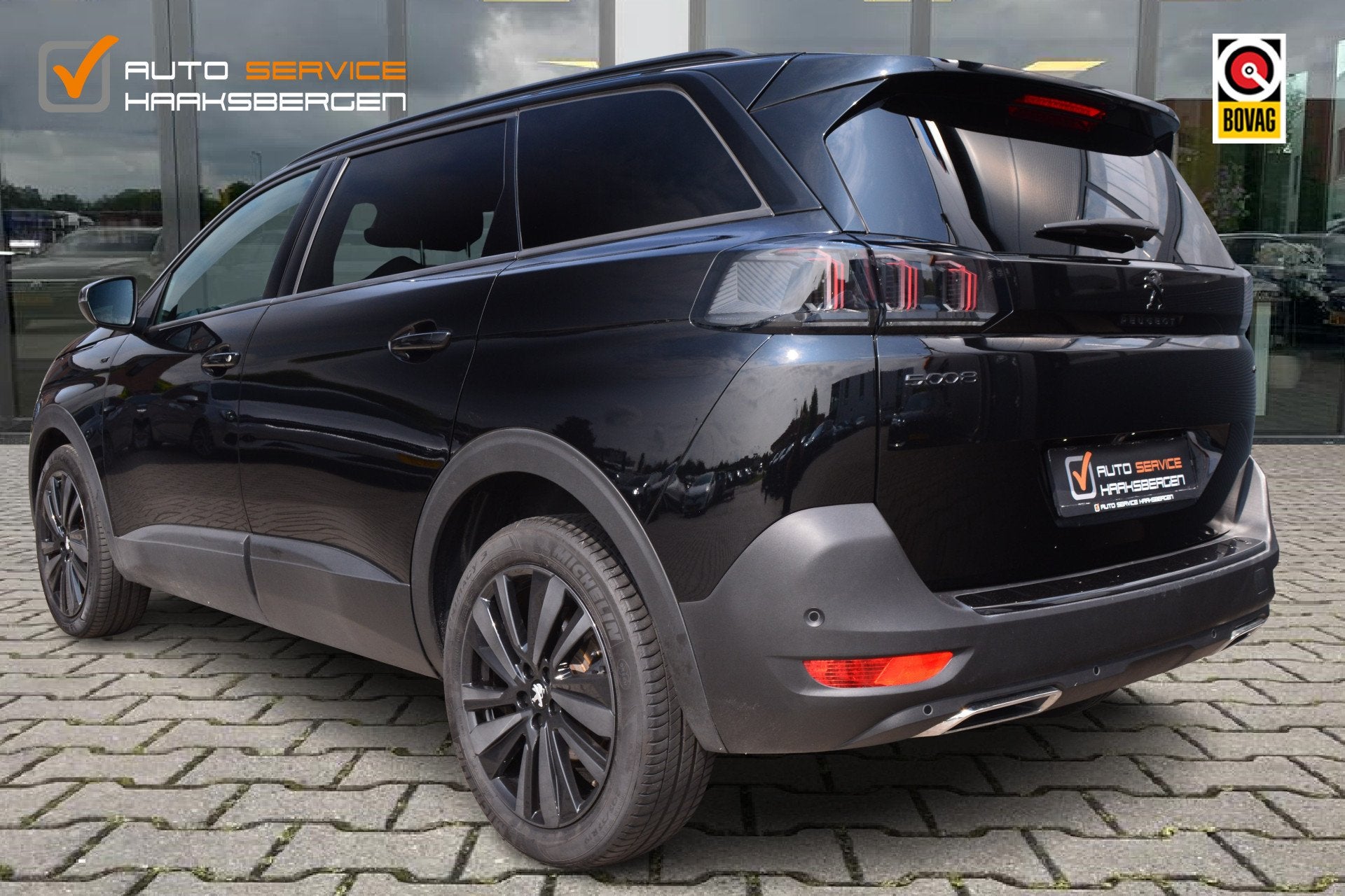 Peugeot 5008 1.2 PureTech GT 7p Blackpack | ACC | 360 Camera, 15 km/l, Gebruikt, Zwart, 1199 cc