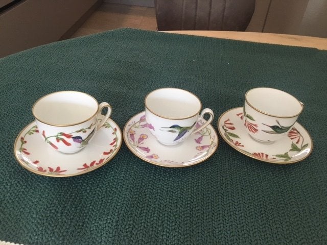 Zeer bijzonder servies, Ophalen