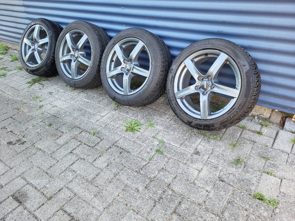 Winterbanden met velgen Fiat 500X, Auto-onderdelen, Banden en Velgen, Banden en Velgen, 17 inch, Personenwagen, Gebruikt