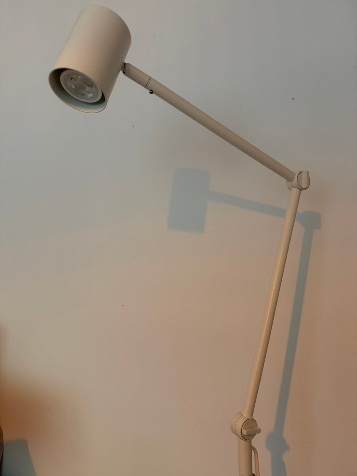 IKEA NYMÅNE staande leeslamp wit +2 extra Philips lampjes, Huis en Inrichting, Ophalen, Zo goed als nieuw, 150 tot 200 cm