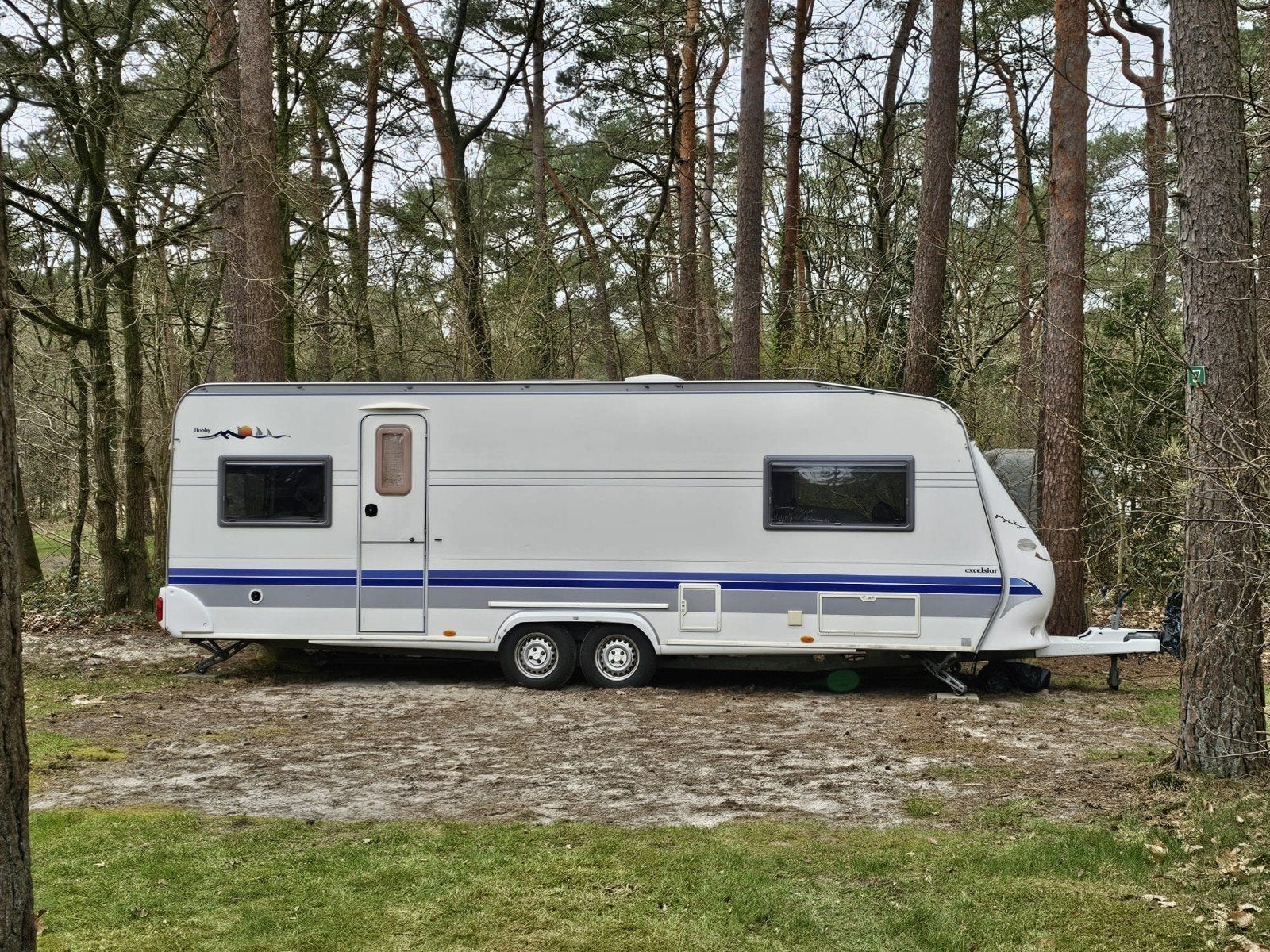 Hobby Excelsior 640 met enkele bedden, Rondzit, Hobby, Particulier, 6 tot 7 meter