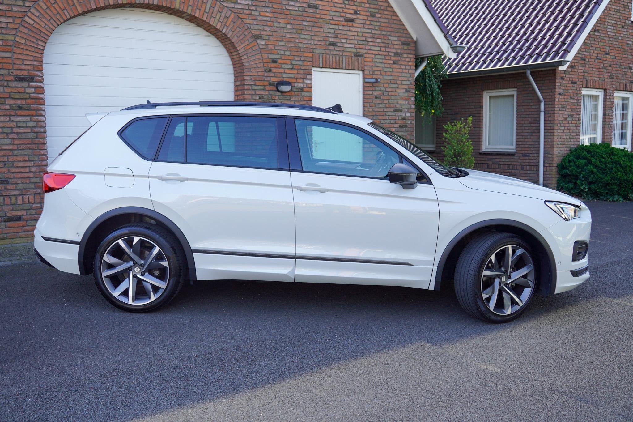 SEAT Tarraco 1.5 TSI 150PK FR Business Intense DSG BEATS AUD, Auto's, 4 cilinders, 150 pk, Wit, Origineel Nederlands