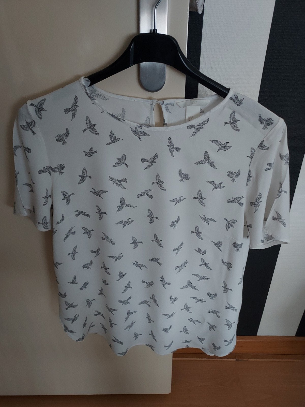 H&M witte blouse met vogelprint, maat 38, Maat 38/40 (M), H&M, Wit, Ophalen of Verzenden