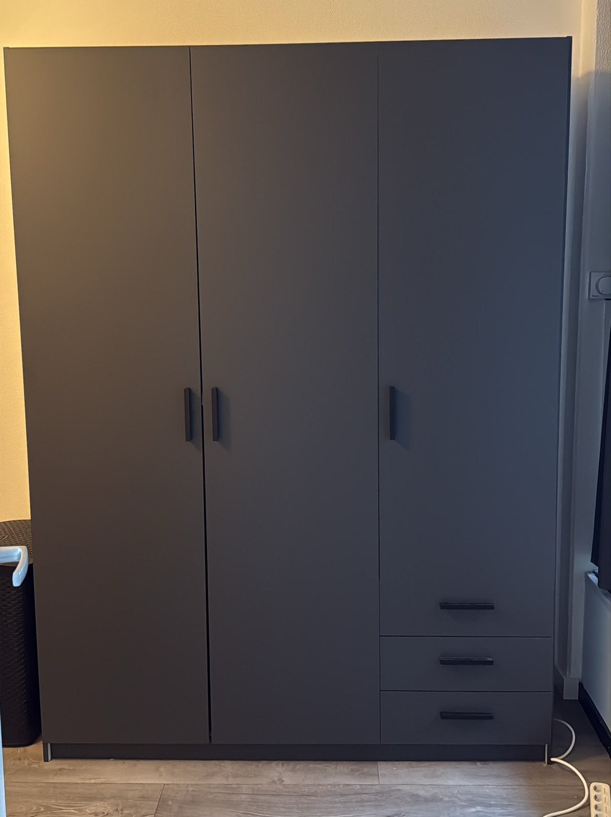 Zo goed als nieuwe kledingkast, Huis en Inrichting, Kasten | Kledingkasten, Ophalen, 150 tot 200 cm, Zo goed als nieuw, 150 tot 200 cm