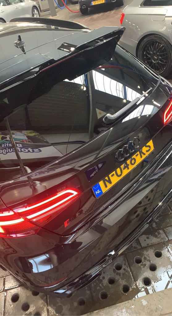 Audi rs3 uitlaat met einddemper orgineel, Auto-onderdelen, Ophalen of Verzenden, Audi, Achterklep