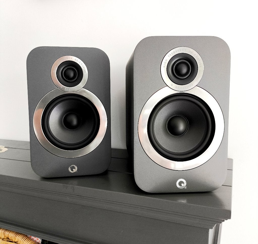 Set geweldige Q acoustics 3020i, Audio, Tv en Foto, Luidsprekers, Zo goed als nieuw, 60 tot 120 watt, Boekenplank luidspreker