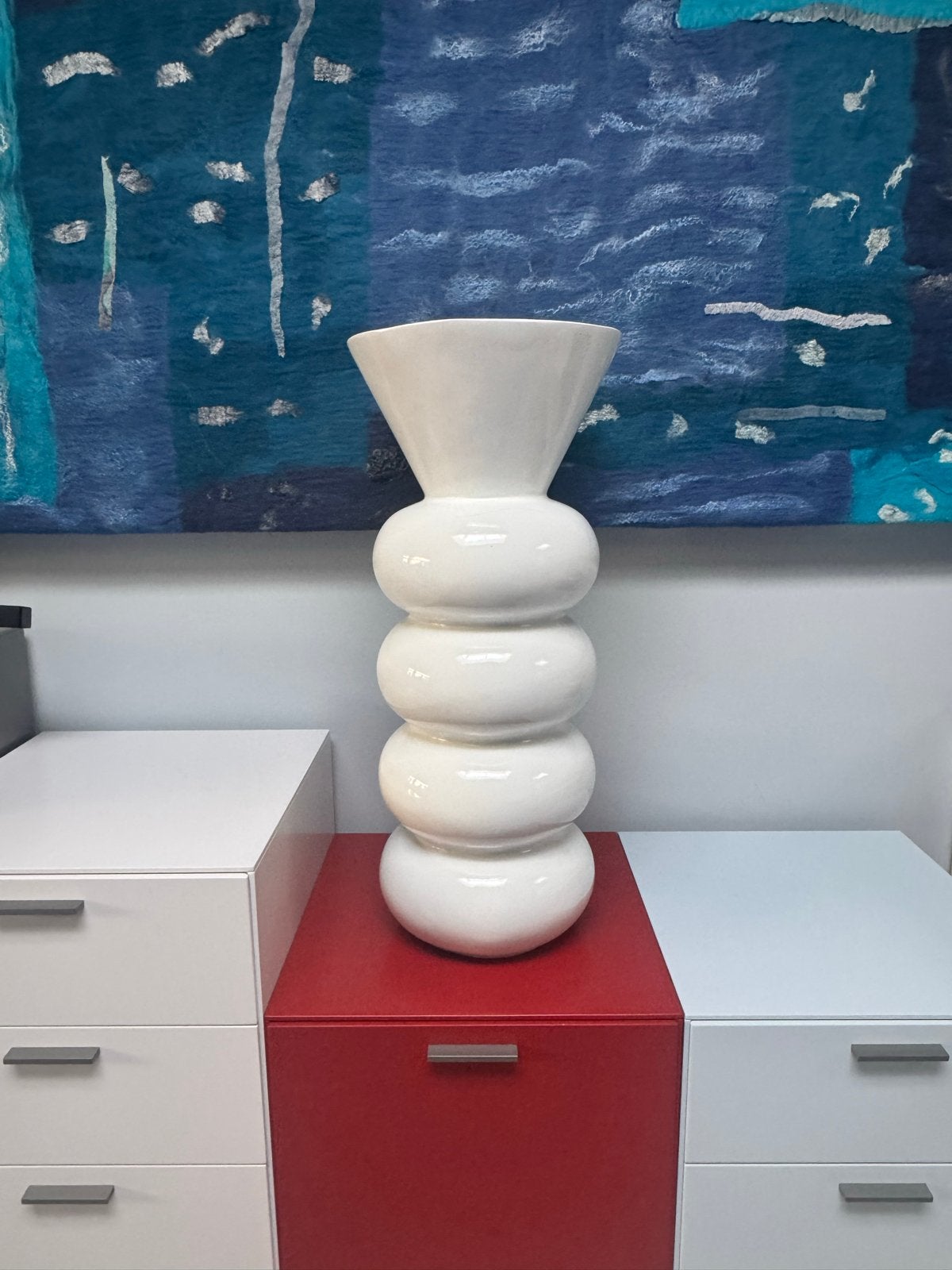 Grote witte kunststof vaas - 81 cm hoog, Huis en Inrichting, Woonaccessoires | Vazen, Ophalen of Verzenden, Gebruikt, Wit, Kunststof