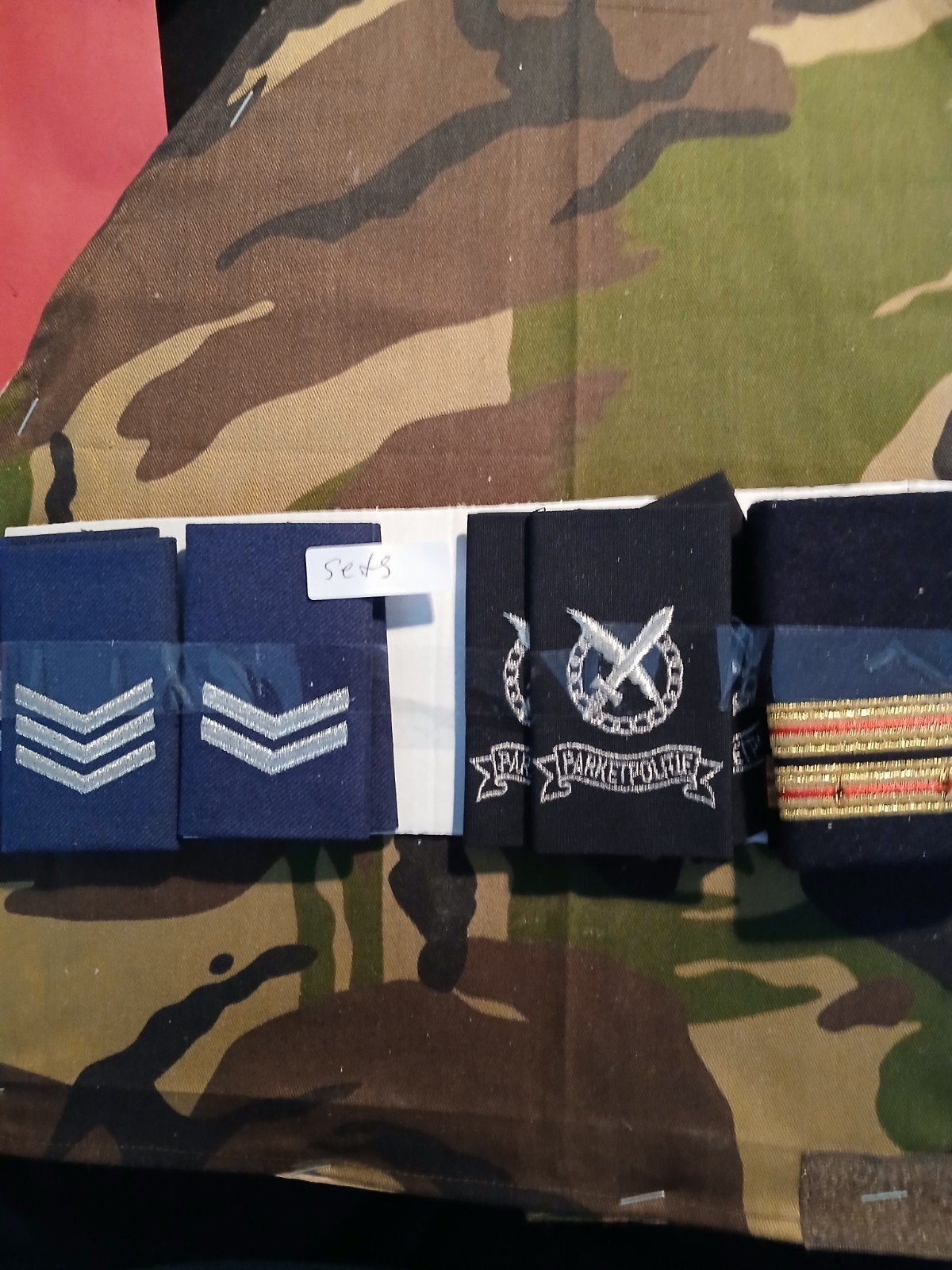 Militaire Emblemen en Badges - Diverse Sets, Verzenden, Overige soorten, Nederland, Embleem of Badge