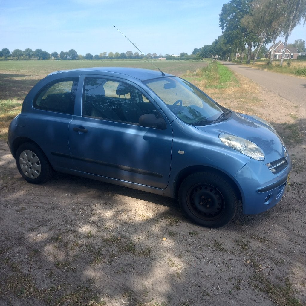 NISSAN MICRA K12 NIEUWE APK WERKENDE AIRCO NETTE AUTO, Voorwielaandrijving, 40 €/maand, Zwart, 4 cilinders