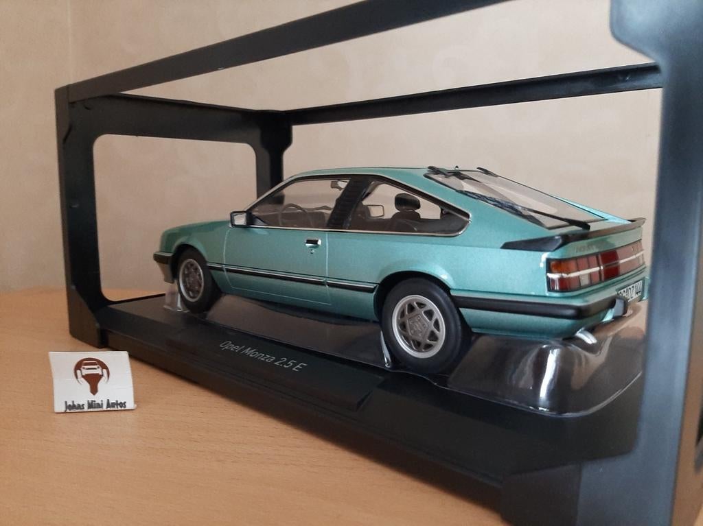 Opel Monza 2.5 E Beryll Groen Metallic 1983 van Norev 1:18, Auto, Norev, Ophalen of Verzenden, Norev