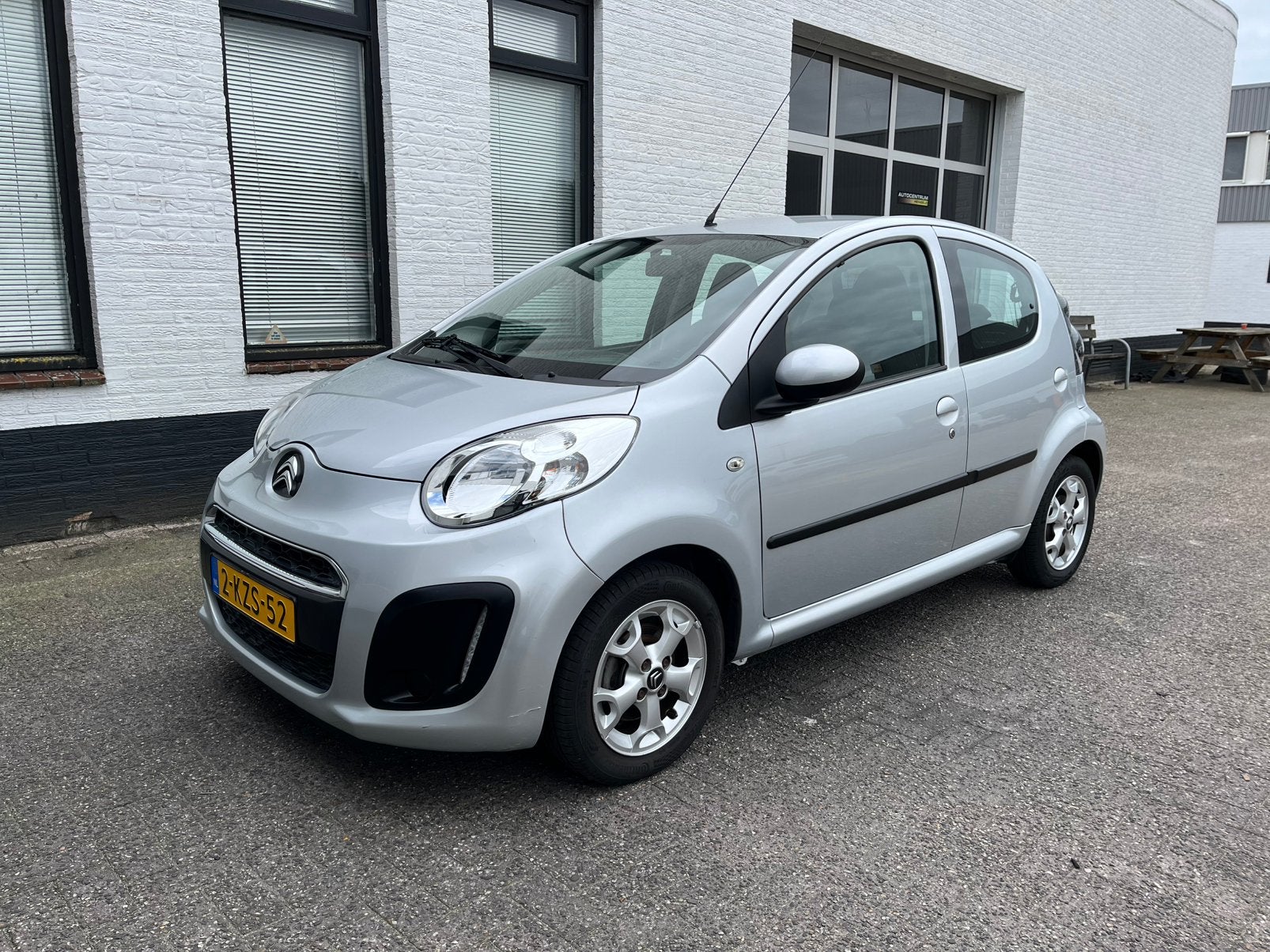 Citroën C1 1.0i 68PK 5D 2013 Grijs, Auto's, Voorwielaandrijving, Euro 5, Stof, 4 stoelen