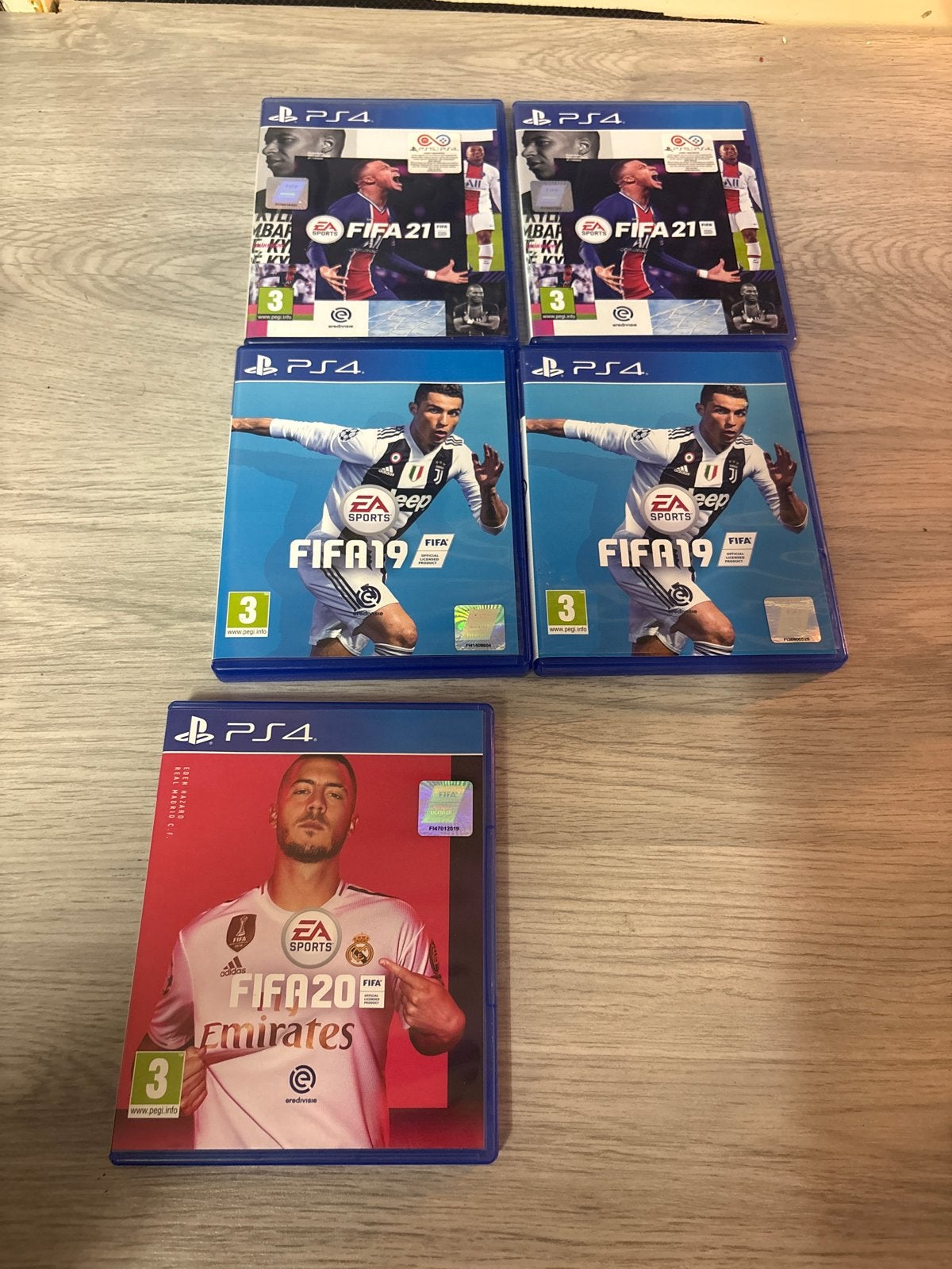 FIFA PS4 Games: FIFA 19, FIFA 20, en FIFA 21 Bundel, Spelcomputers en Games, Eén computer, Ophalen of Verzenden, Zo goed als nieuw