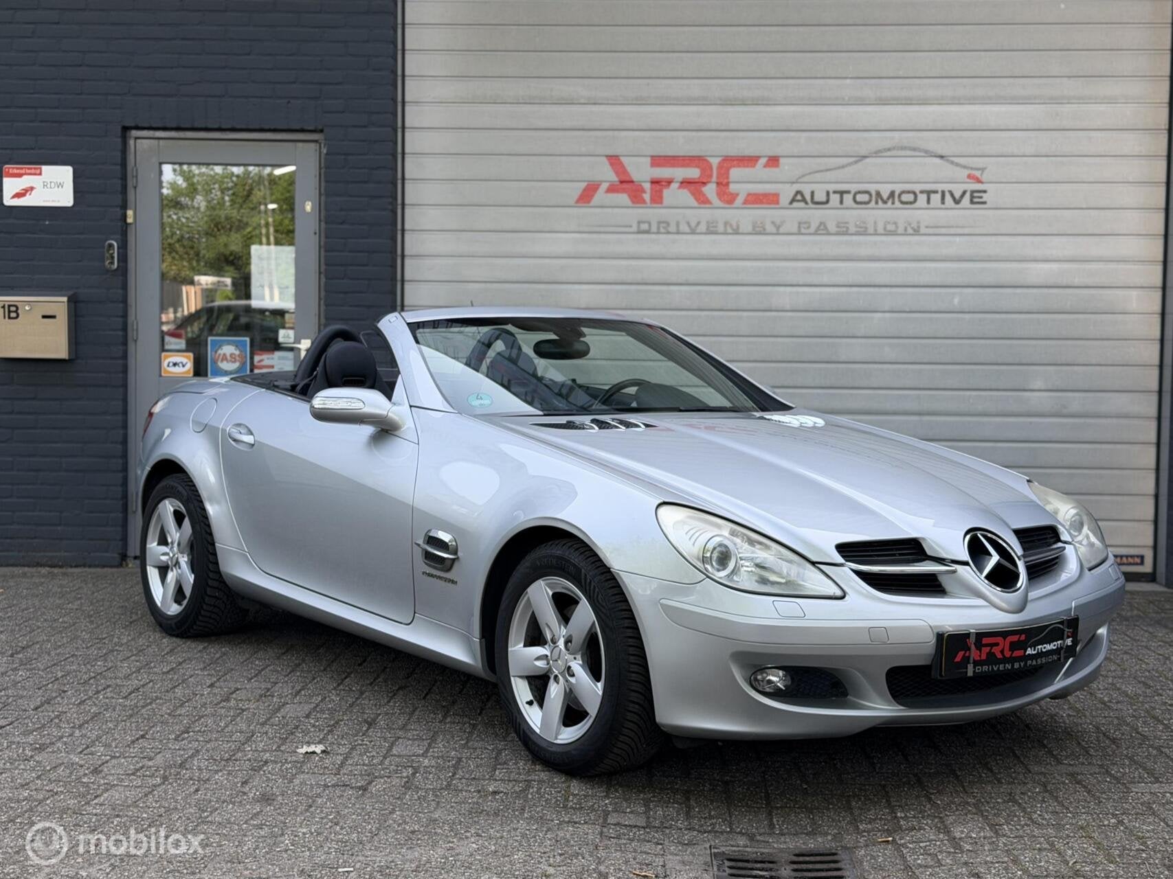 Mercedes SLK 200 Kompresser - Stoelverwarming/Airscarf/Leer!, Auto's, Achterwielaandrijving, Gebruikt, Zwart, 4 cilinders
