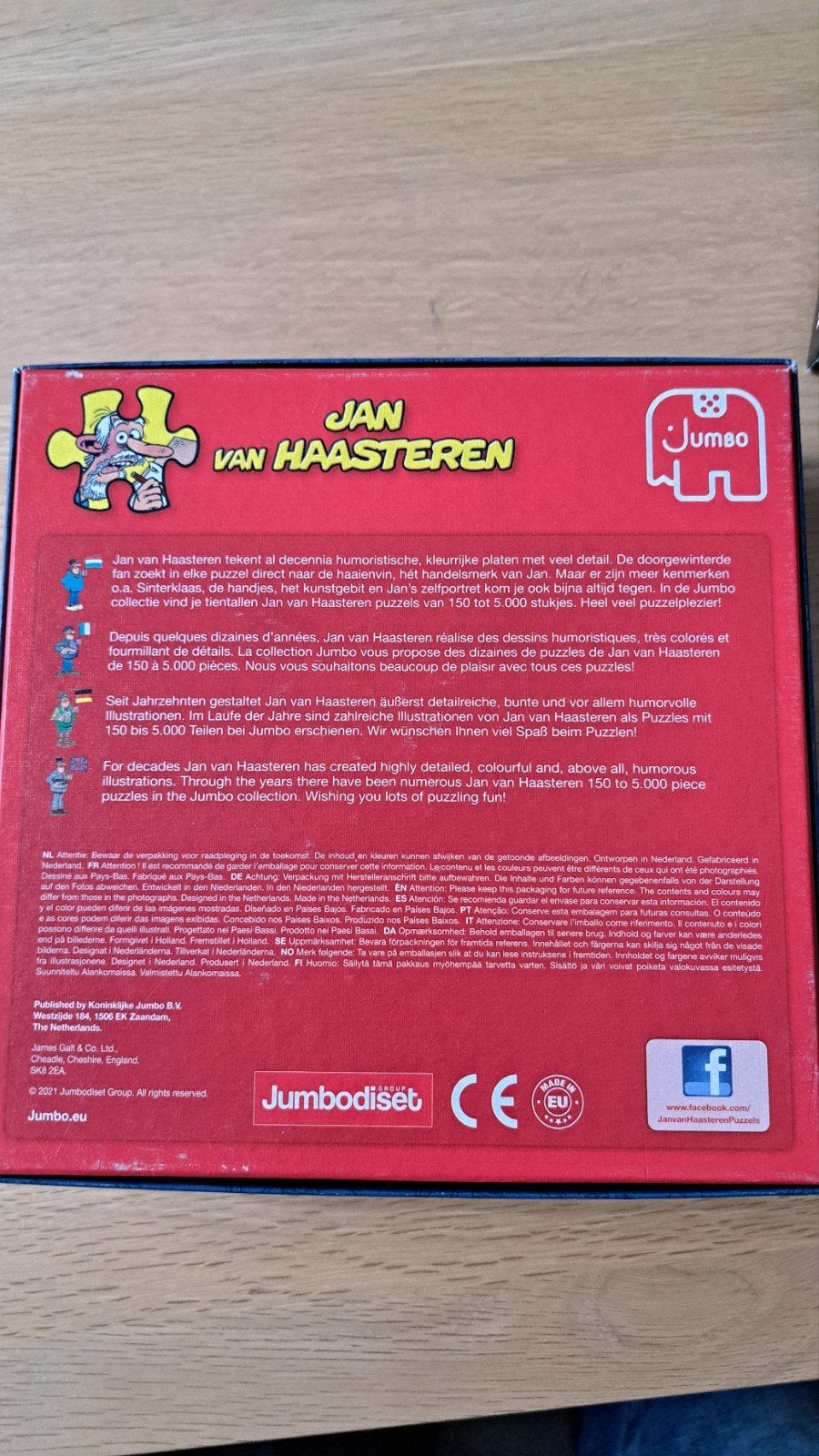 Foto 2 van Jan van Haasteren 500 stukjes Comic Puzzel Voetbal