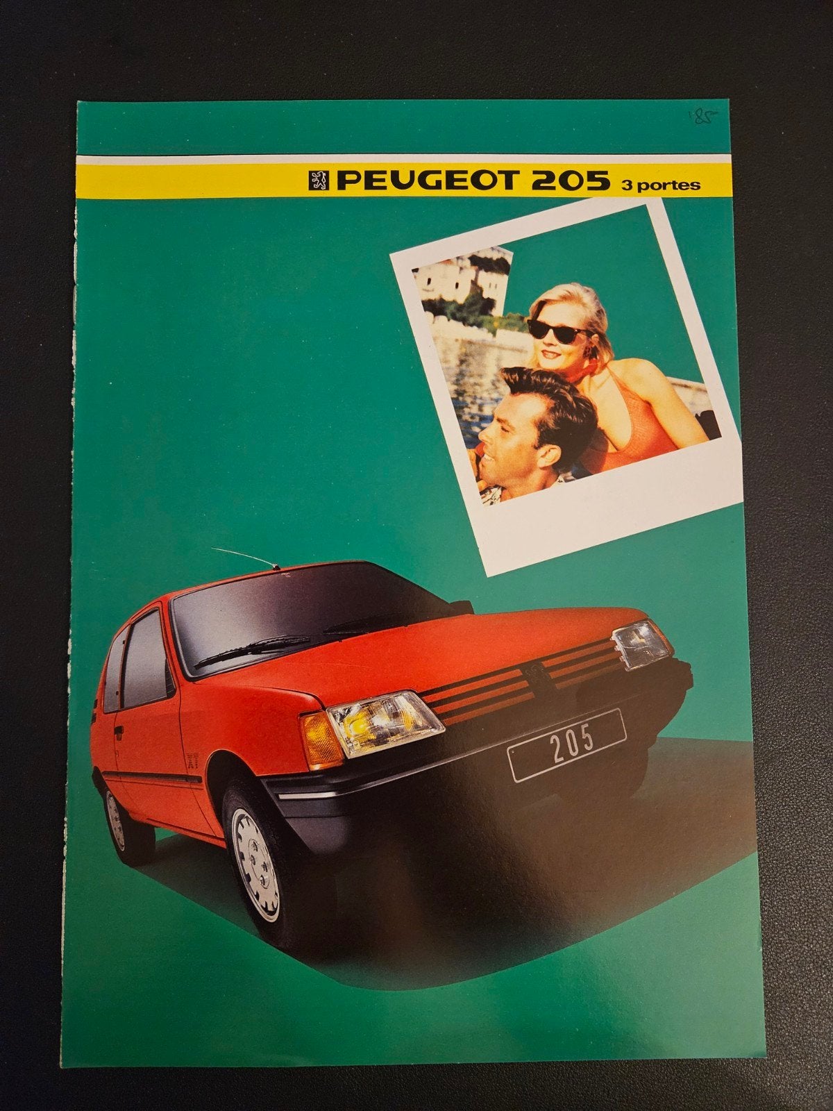 Brochure Peugeot 205 3 portes 1985 Frankrijk, Boeken, Auto's | Folders en Tijdschriften, Ophalen of Verzenden, Zo goed als nieuw