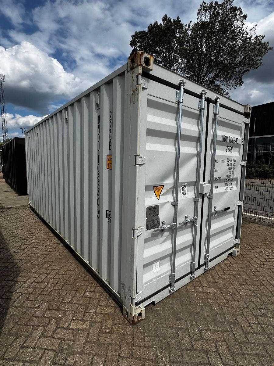 VERNOOY ZEECONTAINER 20FT 8.6 106340 KOOPJE MET SCHADE, Dave Vernooij, Dave@vernooy.nl, Kellensedwarsweg 9
4004JC  Tiel, NL