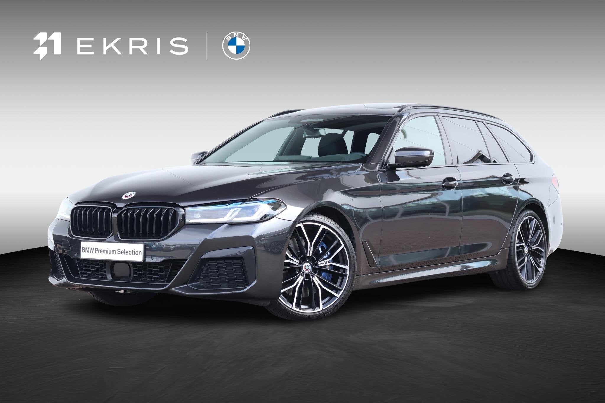 BMW 5-serie Touring 540i xDrive M-Sportpakket / Harman Kardo, Auto's, BMW, Stof, Gebruikt, Vierwielaandrijving, 1825 kg