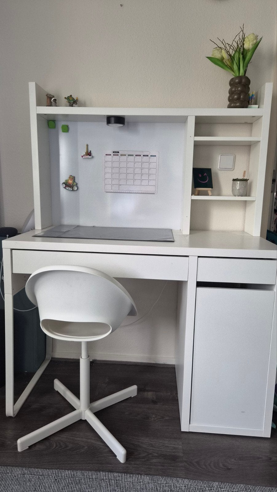 IKEA MICKE Bureau Wit - incl. bureaustoel