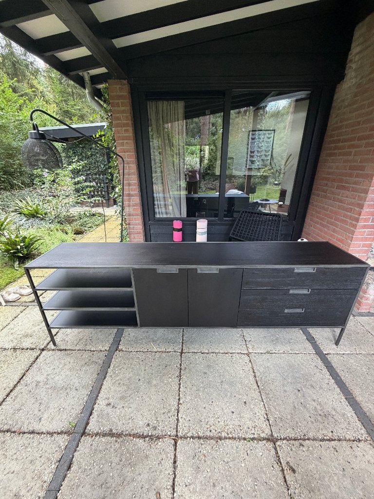 Madison dressoir van acaciahout en metaal l220cm x h70 x d42, Huis en Inrichting, Overige houtsoorten, Gebruikt, Met deur(en)