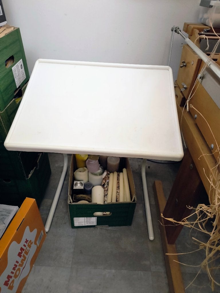 Kunststof klaptafeltje / dienblad, Ophalen, Kunststof, Gebruikt, 55 tot 75 cm