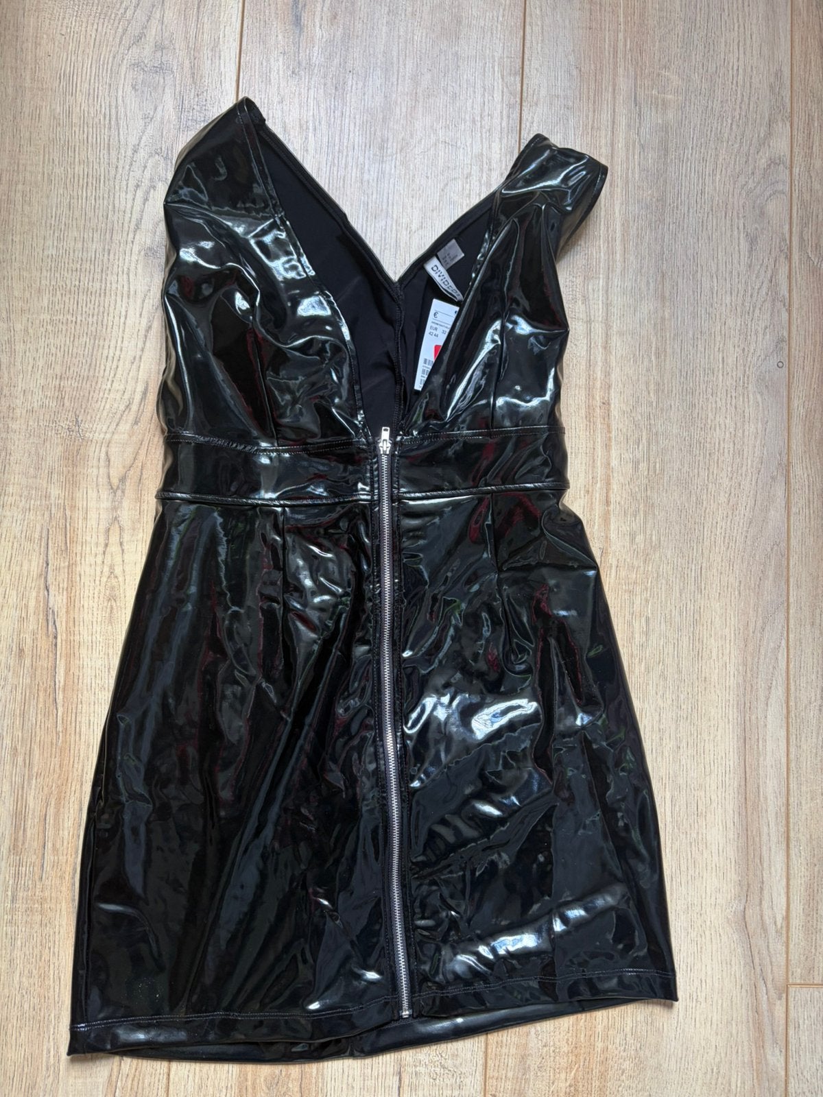 Latex (nep) jurk, Maat 38/40 (M), Verzenden, Zo goed als nieuw, Boven de knie