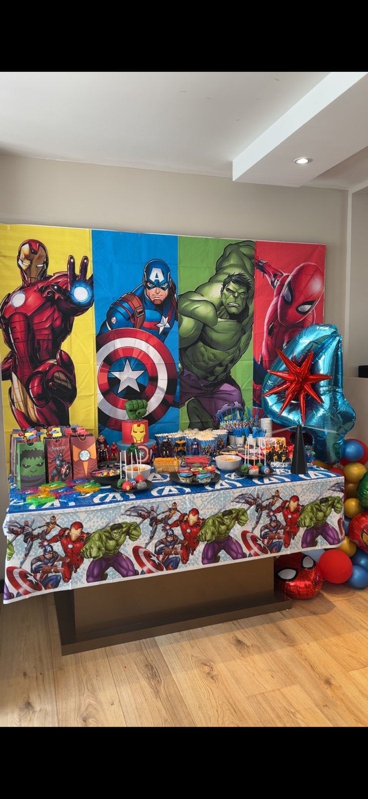 Avengers Marvel slingers ballonnen stickers etc feestpakket, Ophalen of Verzenden, Nieuw, Versiering, Verjaardag