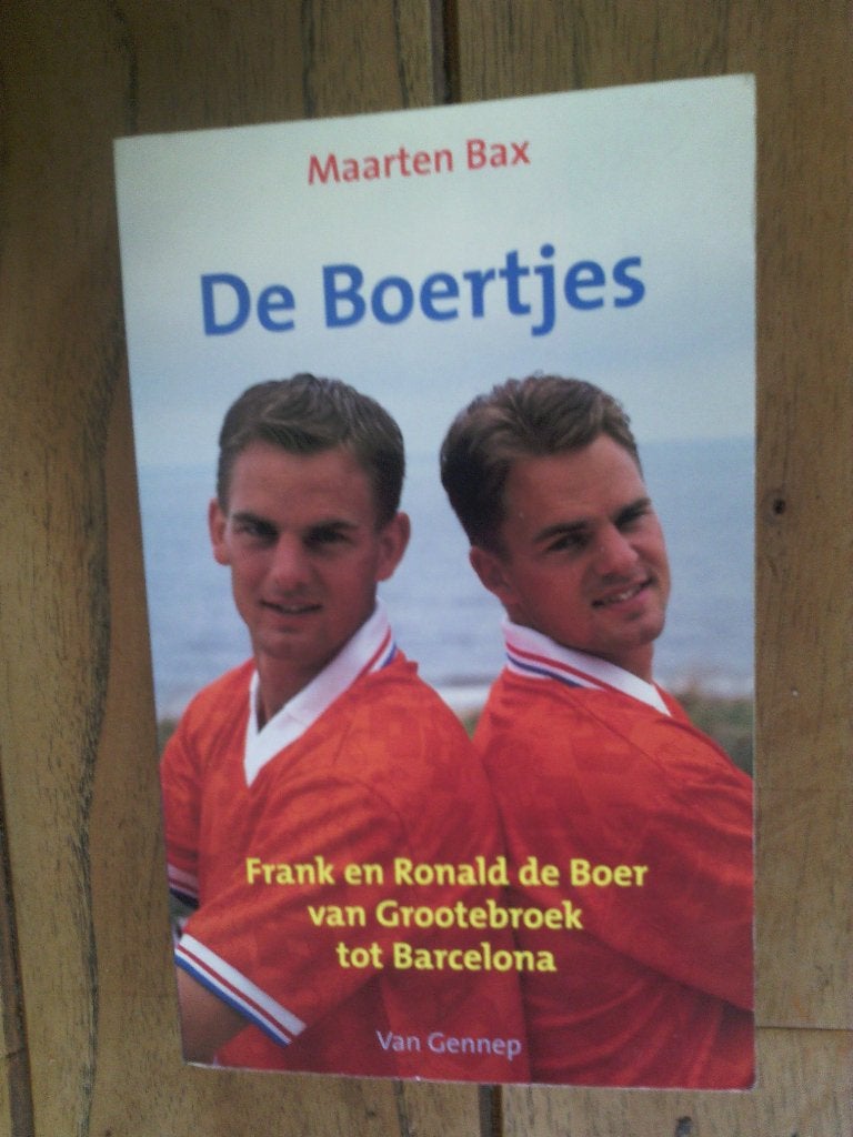 voetbalboek-de Boertjes ( Frank & Ronald de Boer ), Ophalen of Verzenden, Zo goed als nieuw, Balsport