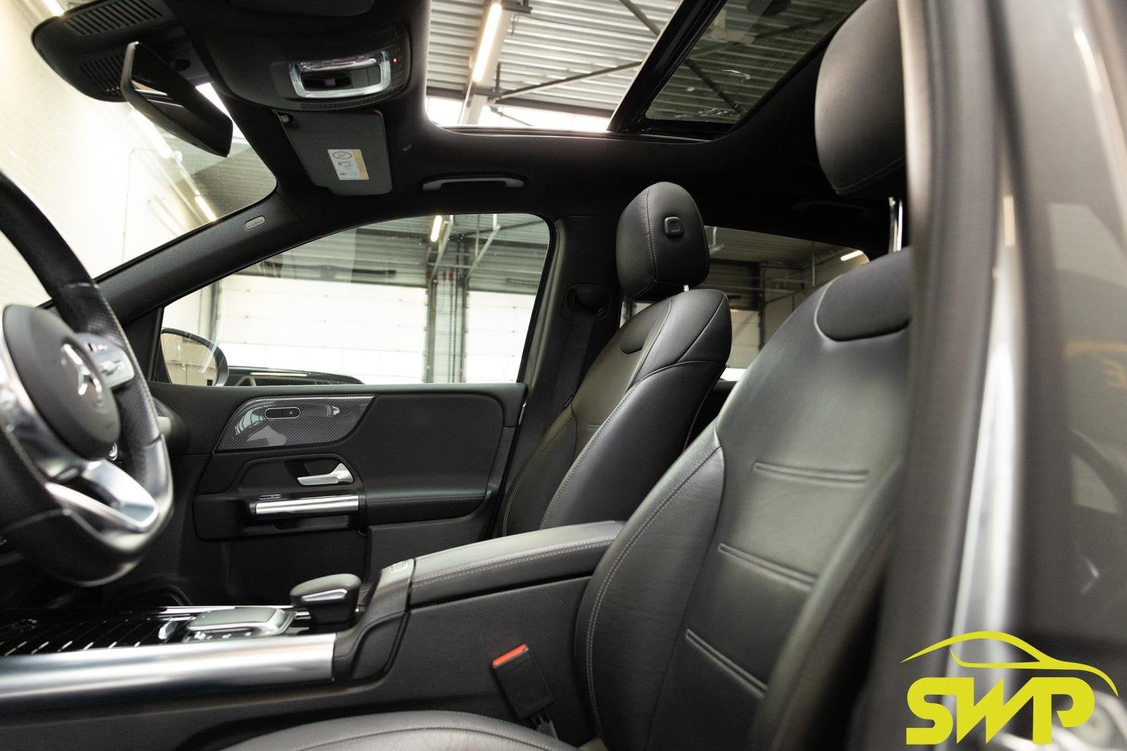 Mercedes-Benz B-klasse 180 AMG Line | Pano | Multispaak 19 i, Auto's, Mercedes-Benz, 136 pk, Gebruikt, 4 cilinders, Leder
