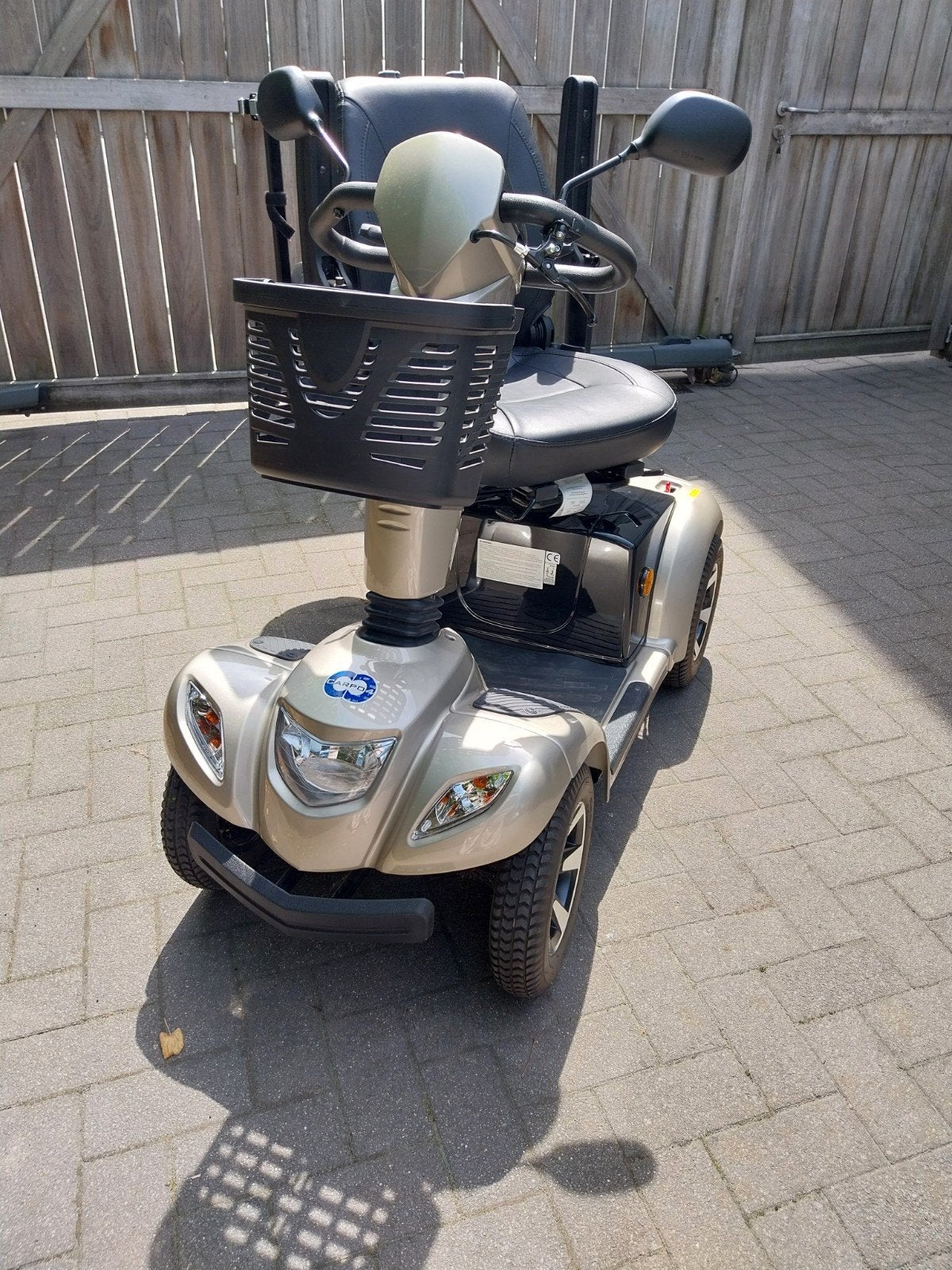 Scootmobiel champagne kleur, Ophalen