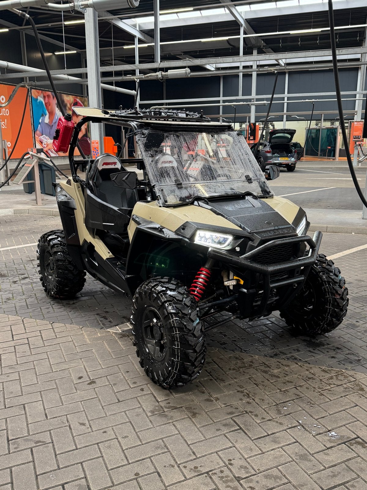 Polaris RZR Side-by-Side - Krachtige Off-Road Machine, Motoren, 2 cilinders
