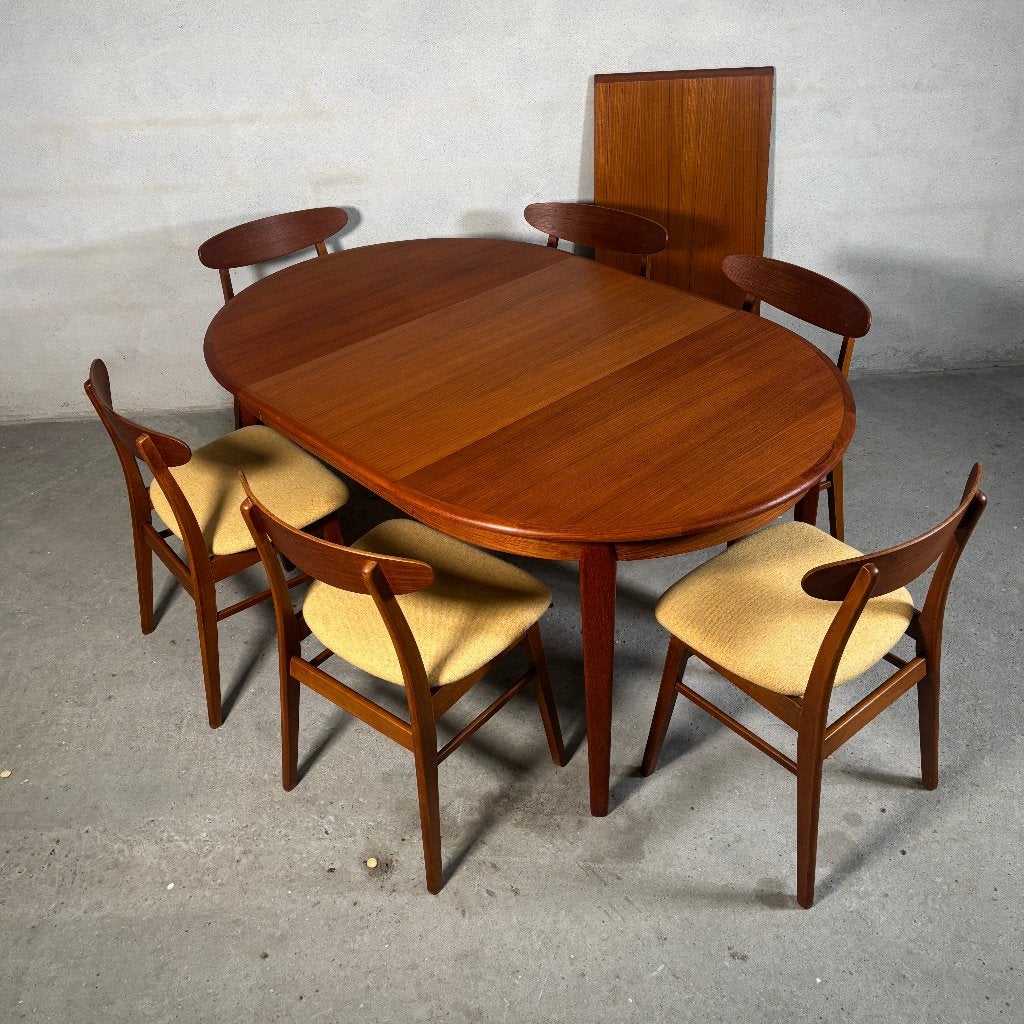Ronde Uitschuifbare Eettafel — H. Sigh & Søn, Denemarken, Huis en Inrichting, Tafels | Eettafels, Ophalen of Verzenden, Zo goed als nieuw