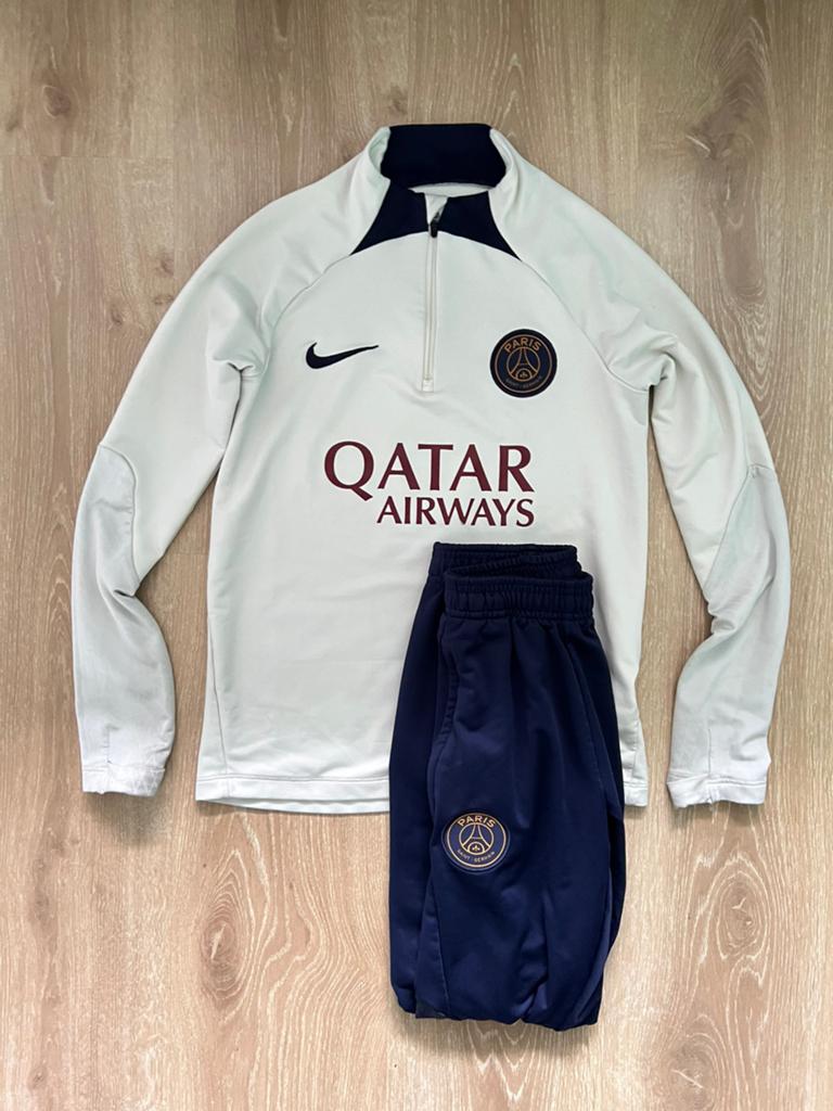 PSG trainingspak Jordan Maat 137-147, Gebruikt, Jongen of Meisje, Jordan, Sport- of Zwemkleding