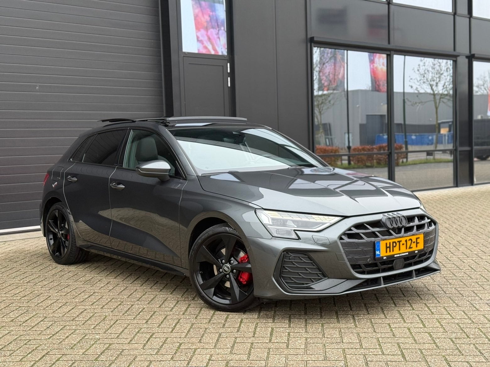 Audi A3 35TFSI S-Line (bj 2024)PANO|CAM|MATRIX|SONOS|ACC|VOL, 1300 kg, 1498 cc, 4 cilinders, 700 kg