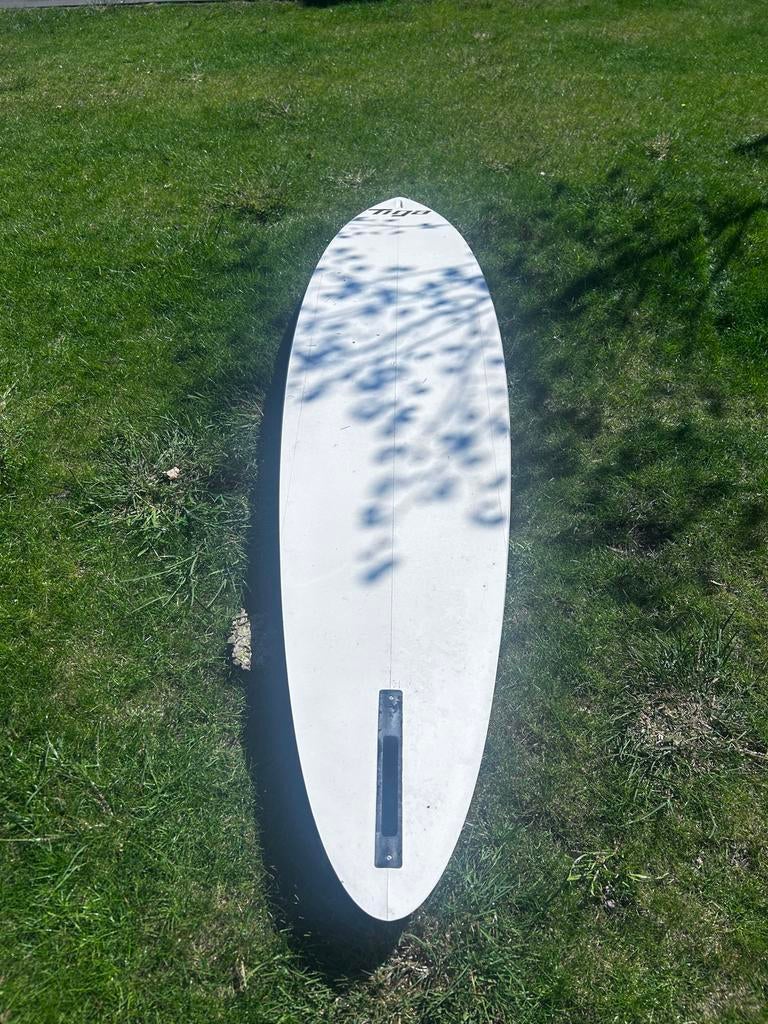 Tiga 268SLR Surfplank - Compleet met vinnen, Watersport en Boten, Windsurfen, Ophalen, 250 tot 300 cm, Met vin(nen), Plank