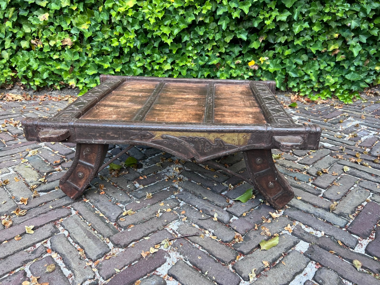 Antieke Indiase salontafel/bijzettafel, Ophalen