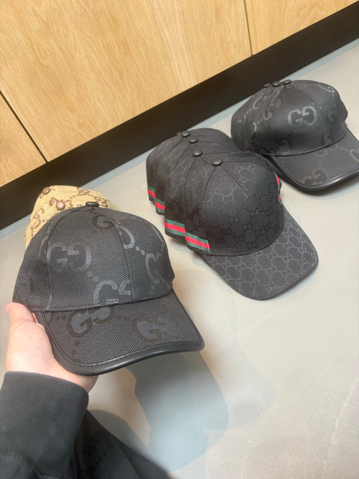 Gucci GG Monogram Pet Zwart, Kleding | Heren, Hoeden en Petten, Ophalen of Verzenden, Nieuw, One size fits all, Pet
