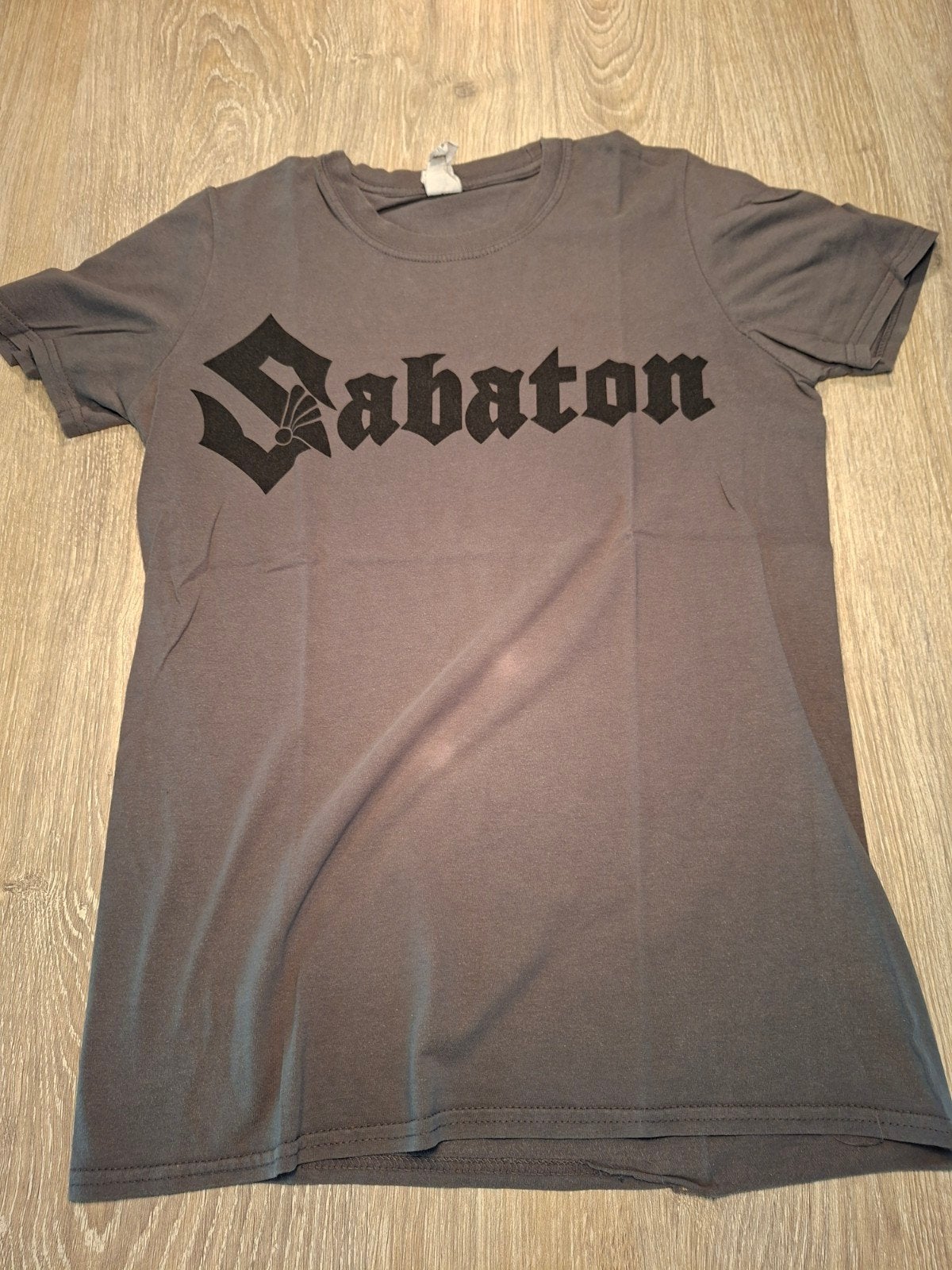 Sabaton Shirt | Grijs | Maat S, Ophalen of Verzenden, Gedragen, Maat 46 (S) of kleiner, Grijs