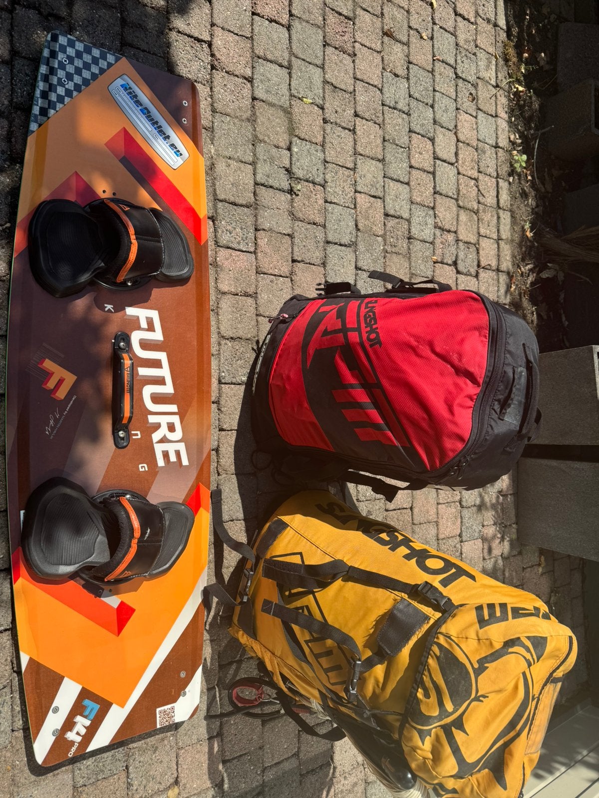 Kitesurf set compleet Brunotti F14 pro, Watersport en Boten, Twintip, Ophalen, Zo goed als nieuw, Kitesurf-set