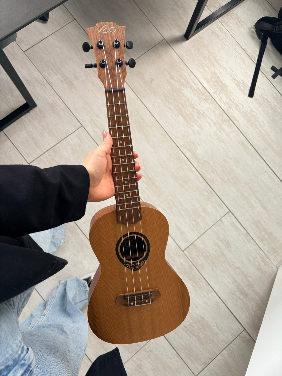 Lag Tiki Concert Ukelele GLU TKU10c, Ophalen, Zo goed als nieuw, Ukelele
