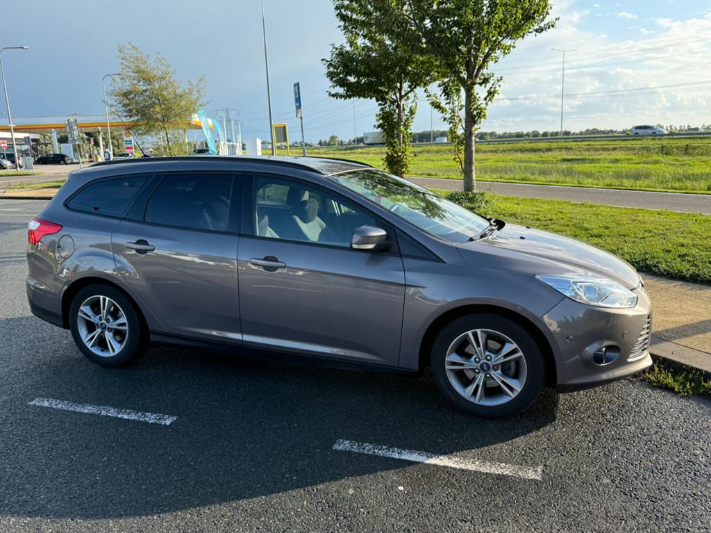 Ford Focus 1.0 Ecoboost 92KW Wagon 2013 Grijs, Auto's, Ford, Particulier, Focus, Benzine, Stationwagon, Handgeschakeld, Geïmporteerd