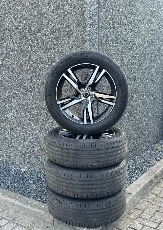 Volvo XC40 19 Inch Velgen Zomerbanden OEM ( Gebalanceerd ), Auto-onderdelen, Banden en Velgen, 19 inch, Banden en Velgen, Ophalen of Verzenden