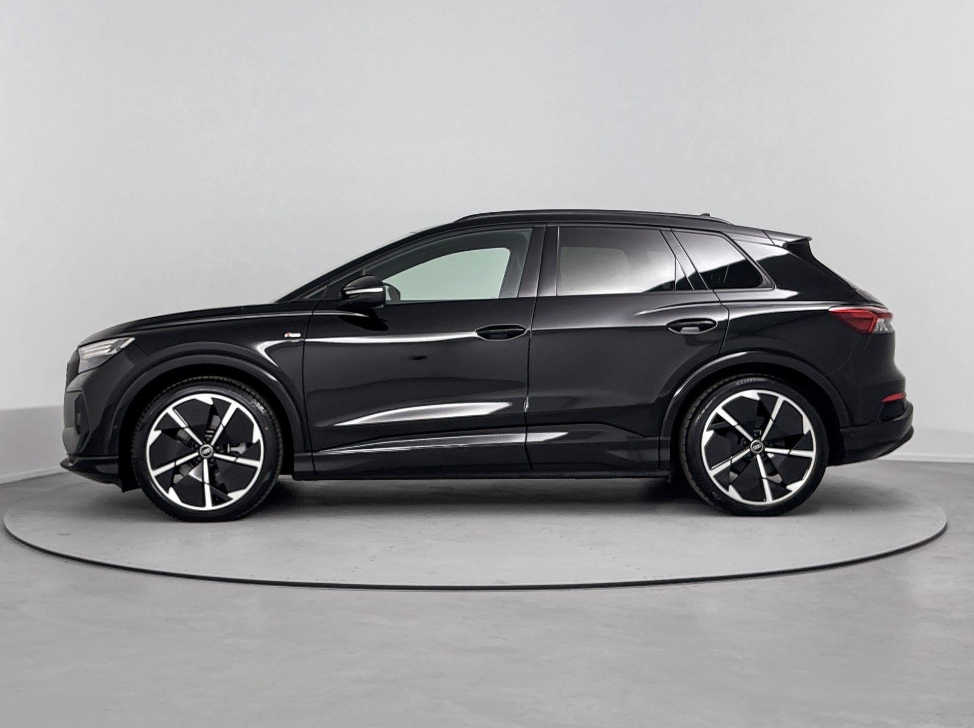 Audi Q4 e-tron 40 S edition 77 kWh | 96,1% SOH |, Auto's, 12 maanden, Achterwielaandrijving, Zwart, Zwart