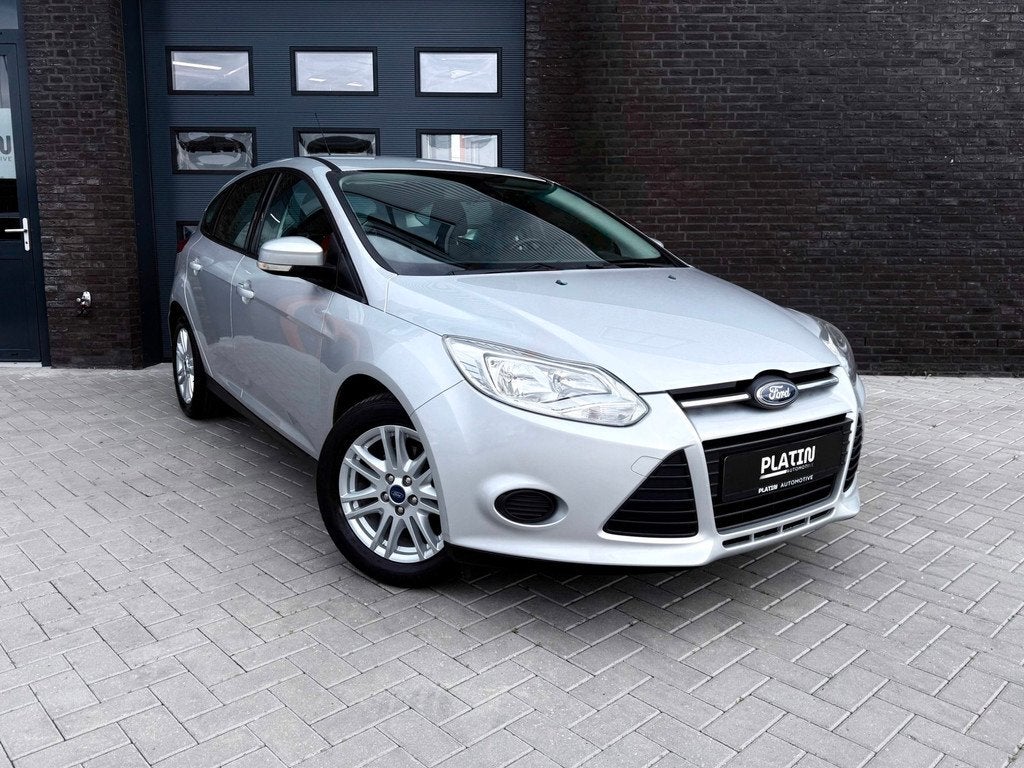 Ford Focus 1.0 EcoBoost | 2014 | Cruise | Navi | Airco | 100, Euro 5, Gebruikt, Zwart, 635 kg
