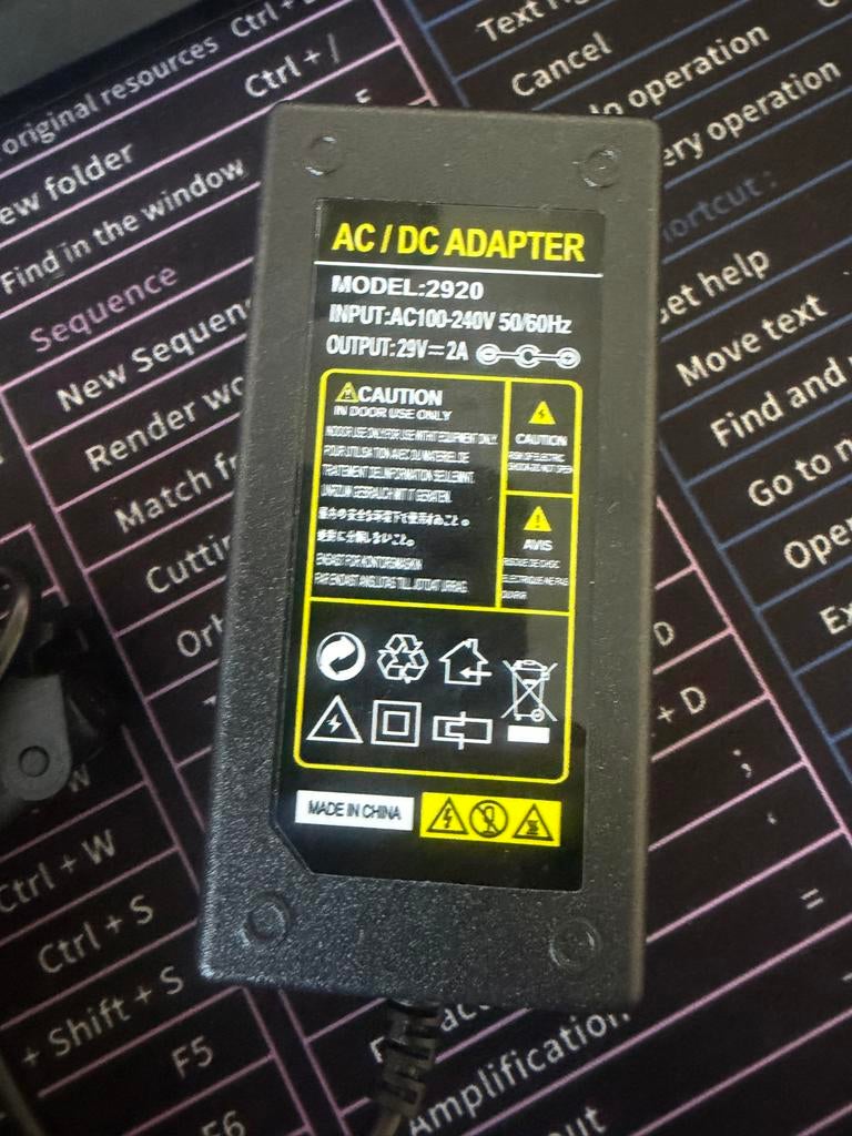 Adapter / Voeding 29V 2A voor Elek. Relax- of Sta-op stoel, Computers en Software, Pc- en Netwerkkabels, Nieuw, Ophalen of Verzenden