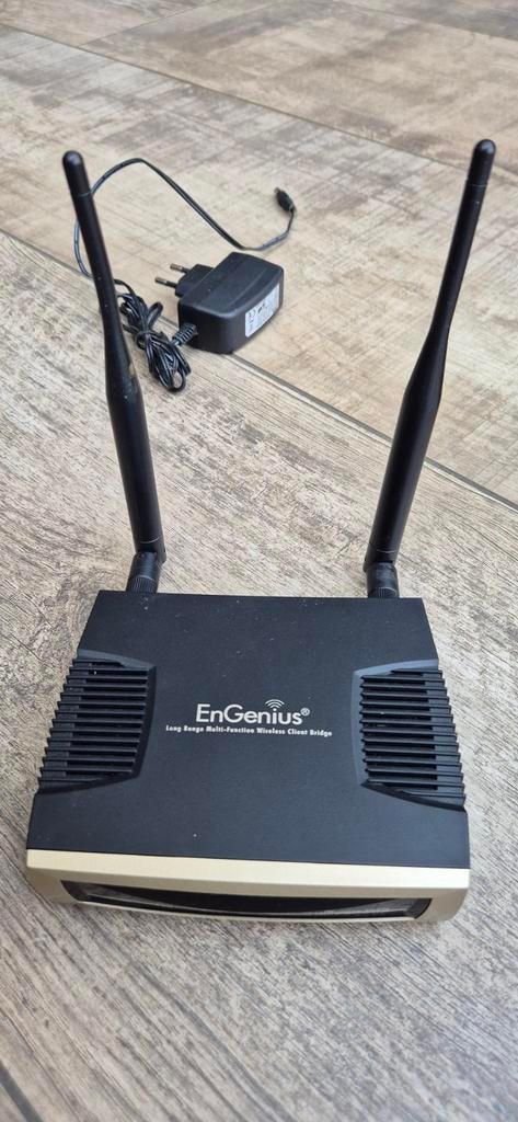 EnGenius 350n Long Range Wireless Client Bridge, Ophalen of Verzenden, Gebruikt, Router, EnGenius