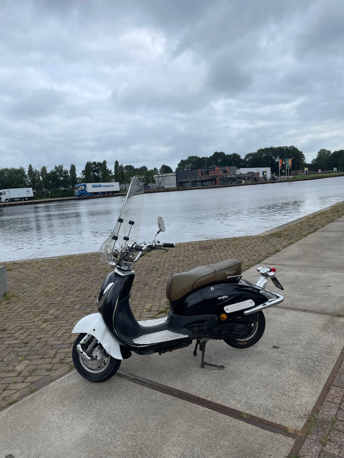 IVA Retro Scooter in goede staat met helm, Ophalen, Gebruikt, Overige merken
