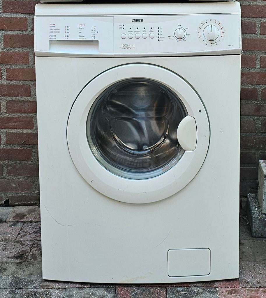 Zanussi wasmachine, Witgoed en Apparatuur, Ophalen, Gebruikt, 85 tot 90 cm, 1200 tot 1600 toeren