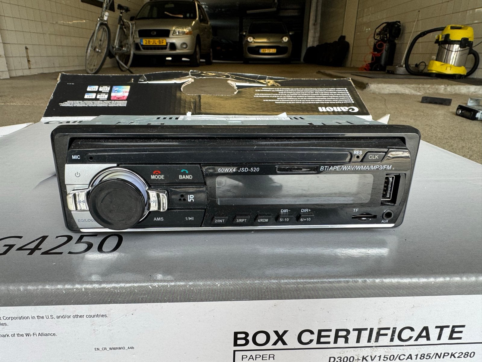JSD-520 Autoradio met Bluetooth, USB, AUX en FM, Ophalen of Verzenden, Gebruikt