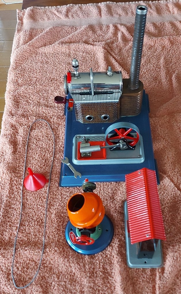 Stoommachine Wilesco D8 inclusief 2 aandrijfmodellen., Hobby en Vrije tijd, Ophalen of Verzenden, Gebruikt, 1:32 tot 1:50