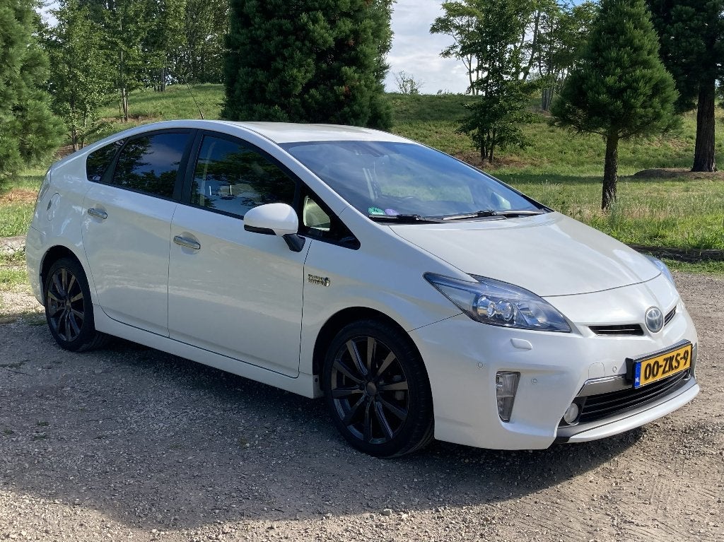 Toyota Prius Plug-in Executive Business 2013 | zeer compleet, Euro 5, 136 pk, Zwart, 0 kg